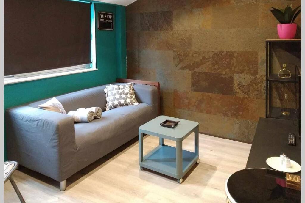 Loft-buhardilla Industrial, Junto A La Plaza Mayor, By My In Apartment