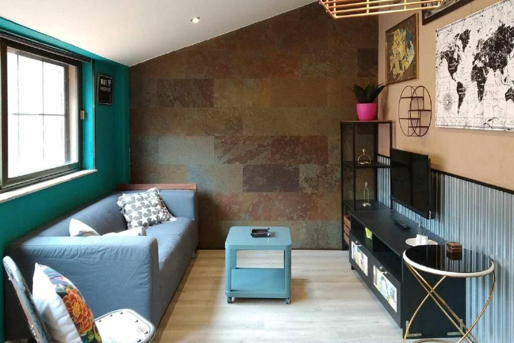 Loft-buhardilla Industrial, Junto A La Plaza Mayor, By My In